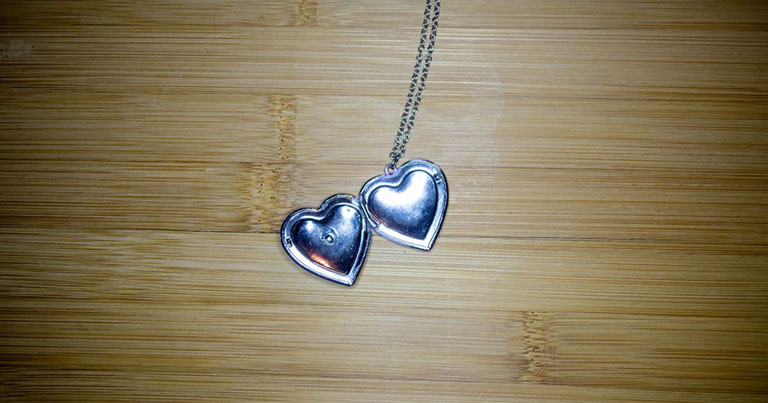 Heart locket